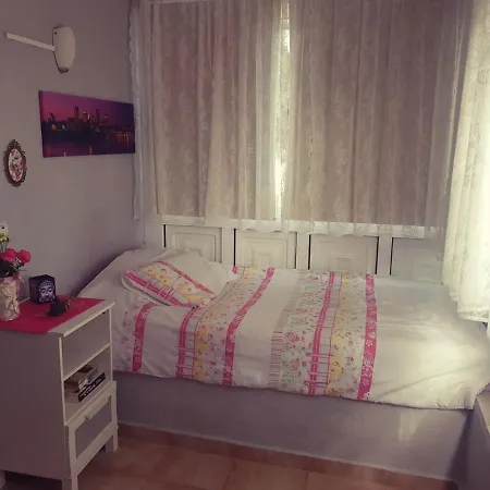 Fulele House طوستا ديل سيلونثيو
